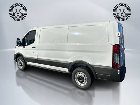 New 2026 Ford Transit 250 Low Roof RWD image 9
