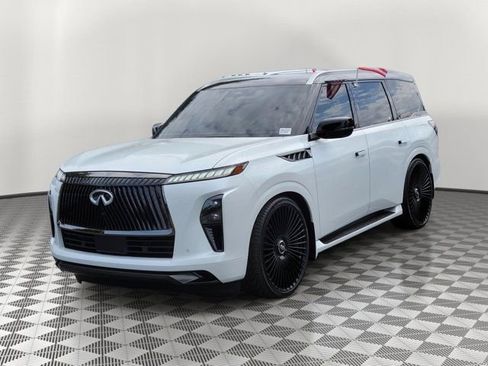 Used 2026 INFINITI QX80 Autograph w/ Premium Cargo Package AWD/4WD image 3