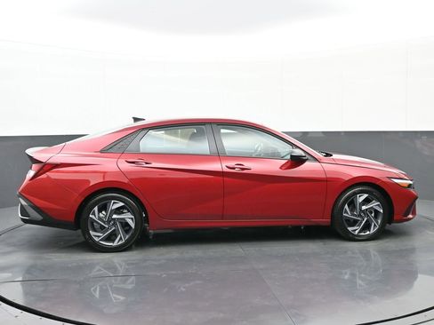 Certified 2025 Hyundai Elantra Sport image 3