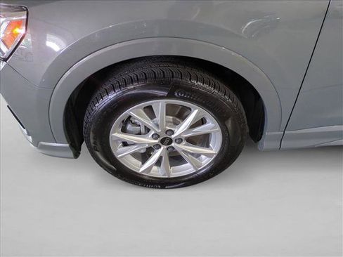 Certified 2025 Audi Q3 2.0T Premium w/ Convenience Package image 26