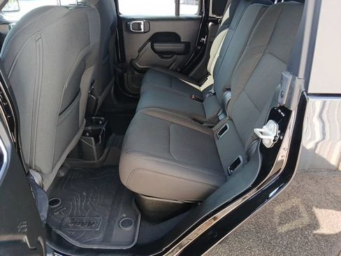 Used 2023 Jeep Gladiator Sport AWD/4WD image 26