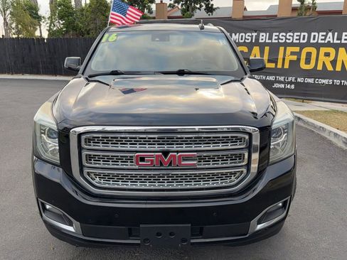 Used 2016 GMC Yukon XL SLT image 3