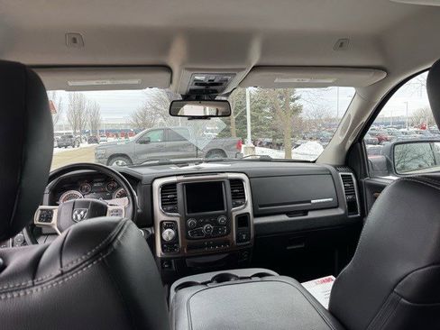 Used 2018 RAM 1500 Laramie image 28