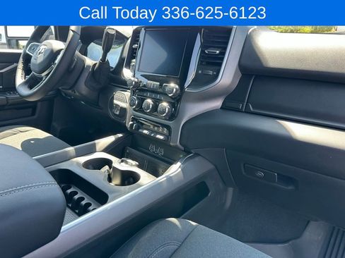 New 2025 RAM 2500 Big Horn AWD/4WD image 16