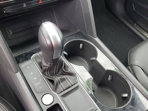 Used 2023 Volkswagen Atlas SE image 28