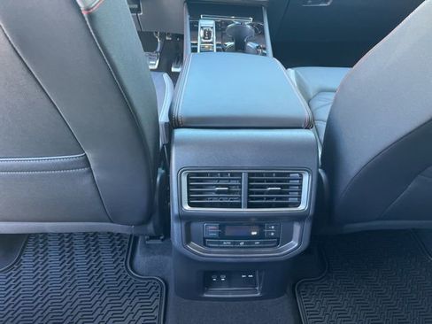 New 2026 Volkswagen Atlas Peak Edition image 15