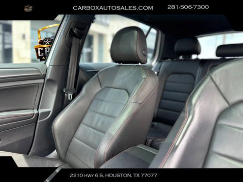 Used 2019 Volkswagen GTI SE FWD image 18