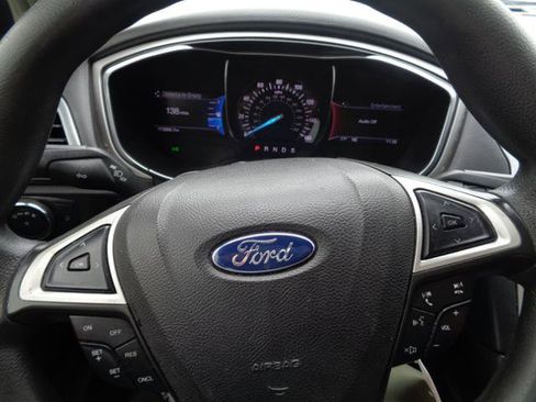 Used 2016 Ford Fusion SE FWD image 31