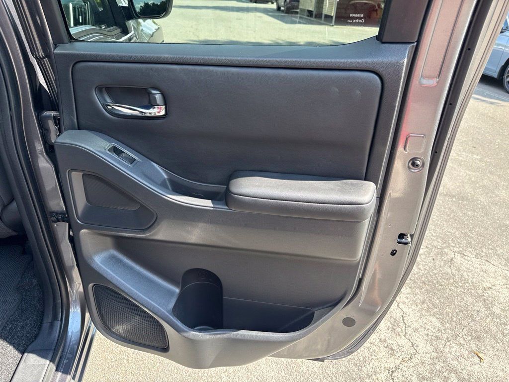 Certified 2025 Nissan Frontier SV w/ SV Convenience Package RWD image 31