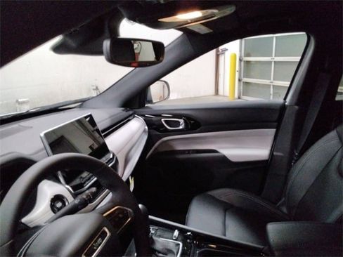 New 2026 Jeep Compass Limited image 24