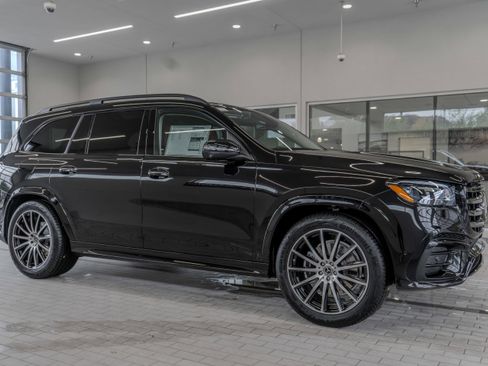 New 2026 Mercedes-Benz GLS 450 4MATIC image 12