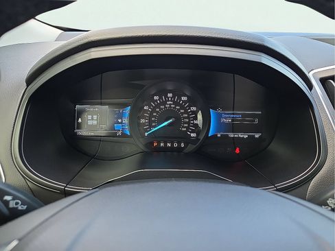Used 2023 Ford Edge Titanium AWD/4WD image 23