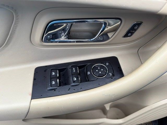 Used 2018 Ford Taurus SE FWD image 10