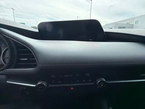 Used 2024 MAZDA MAZDA3 s FWD image 18