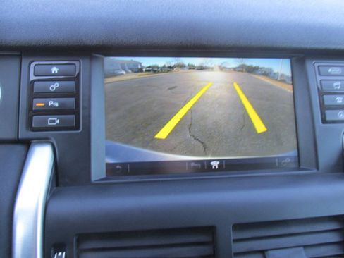 Used 2018 Land Rover Discovery Sport HSE image 53