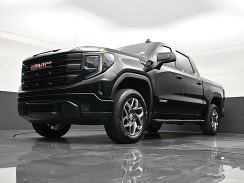 Used 2023 GMC Sierra 1500 Elevation RWD image 17