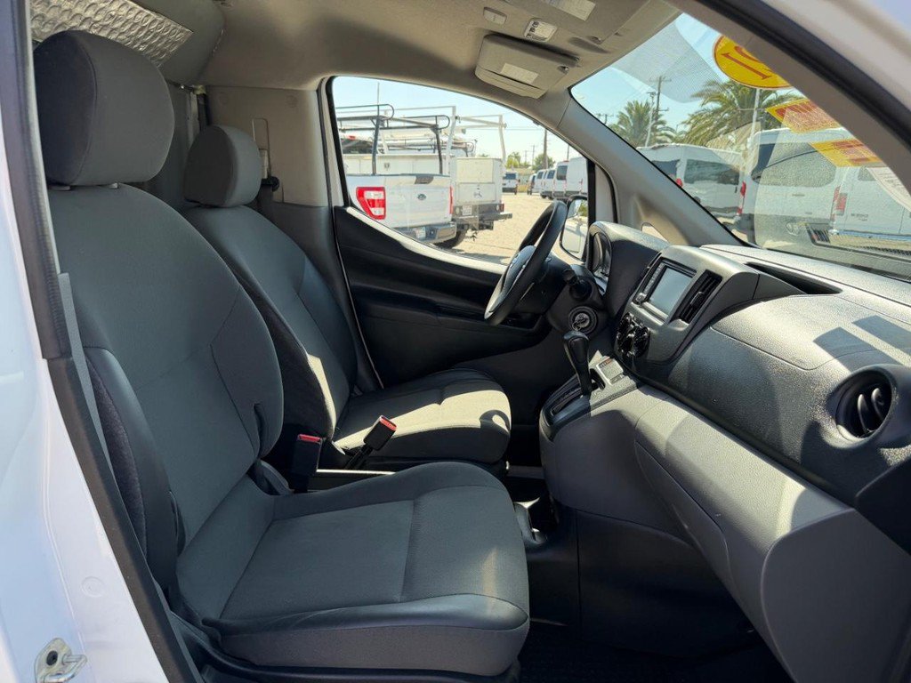 Used 2021 Nissan NV200 S FWD image 27