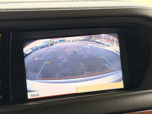 Used 2010 Mercedes-Benz CL 550 4MATIC image 74