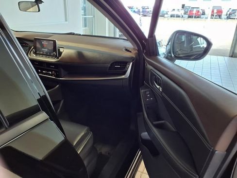Used 2023 Nissan Rogue SV w/ SV Premium B Package FWD image 25