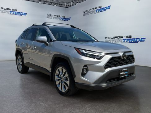 Used 2024 Toyota RAV4 XLE Premium FWD image 3