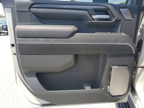 New 2026 GMC Sierra 2500 AT4X w/ LPO, Black Badging Package AWD/4WD image 16