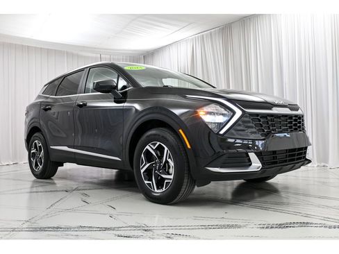 Certified 2023 Kia Sportage LX AWD/4WD image 2