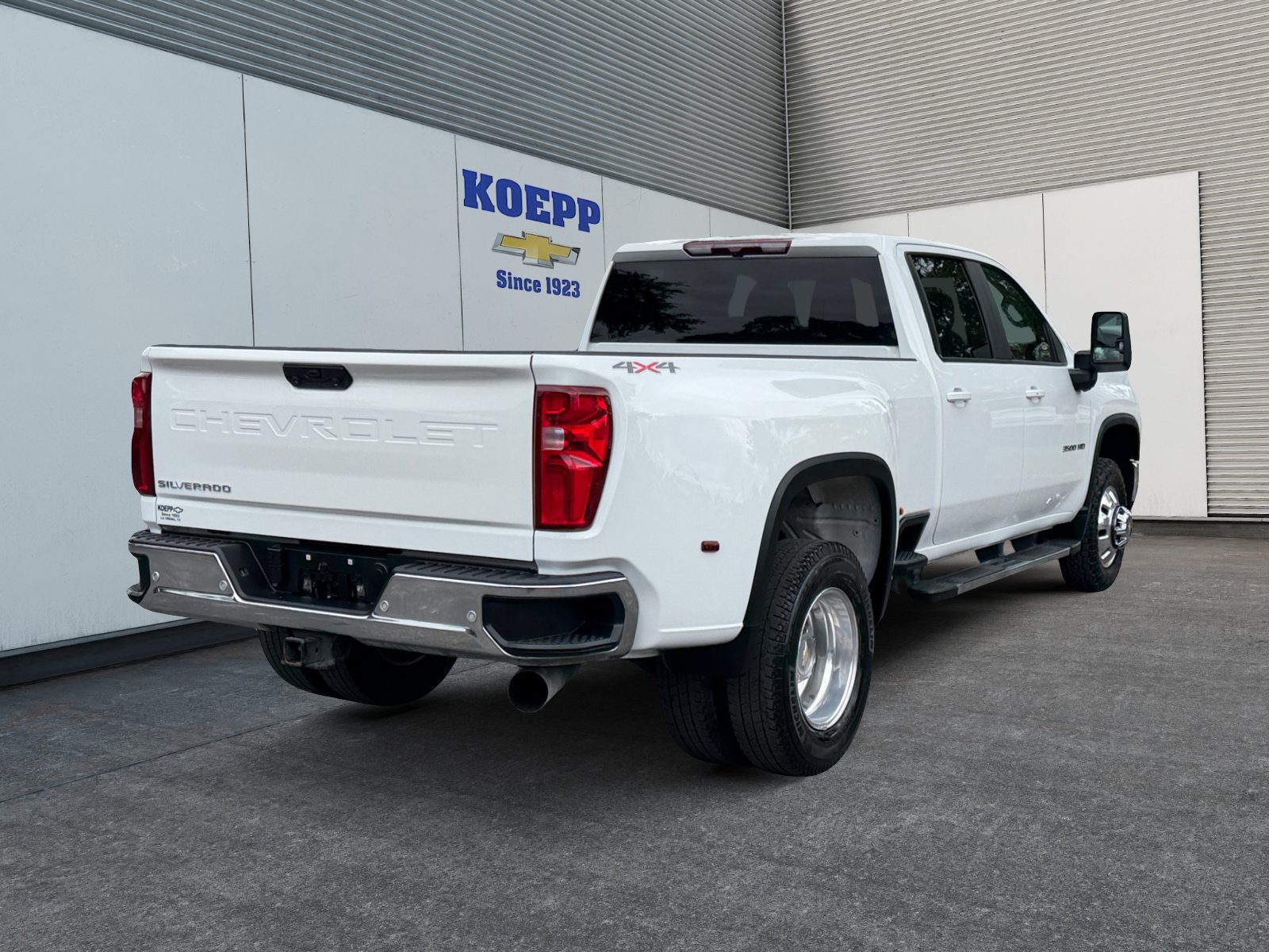 Used 2025 Chevrolet Silverado 3500 LT w/ Safety Package AWD/4WD image 5
