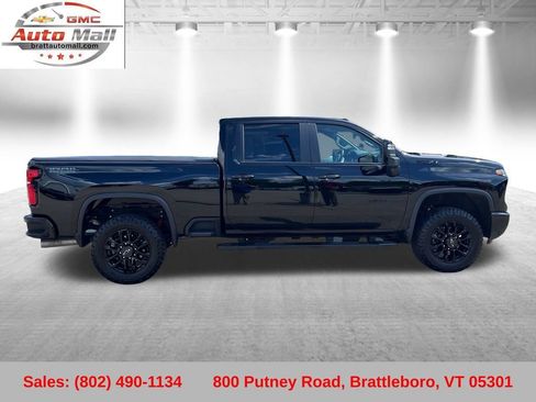 Used 2025 Chevrolet Silverado 3500 LT w/ Trail Boss Package AWD/4WD image 9