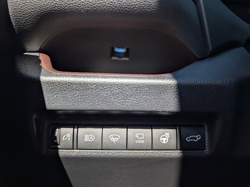 Used 2019 Toyota RAV4 Limited image 33