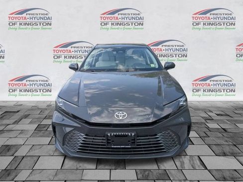 Used 2026 Toyota Camry XLE w/ Premium Package AWD/4WD image 9
