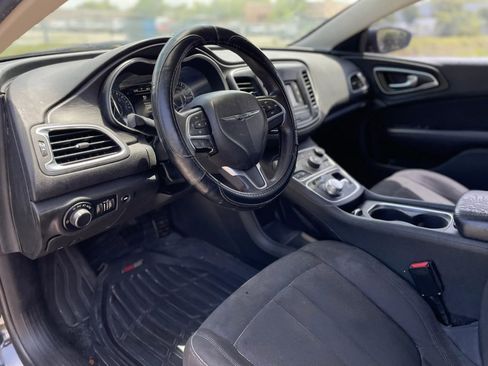Used 2015 Chrysler 200 Limited FWD image 22