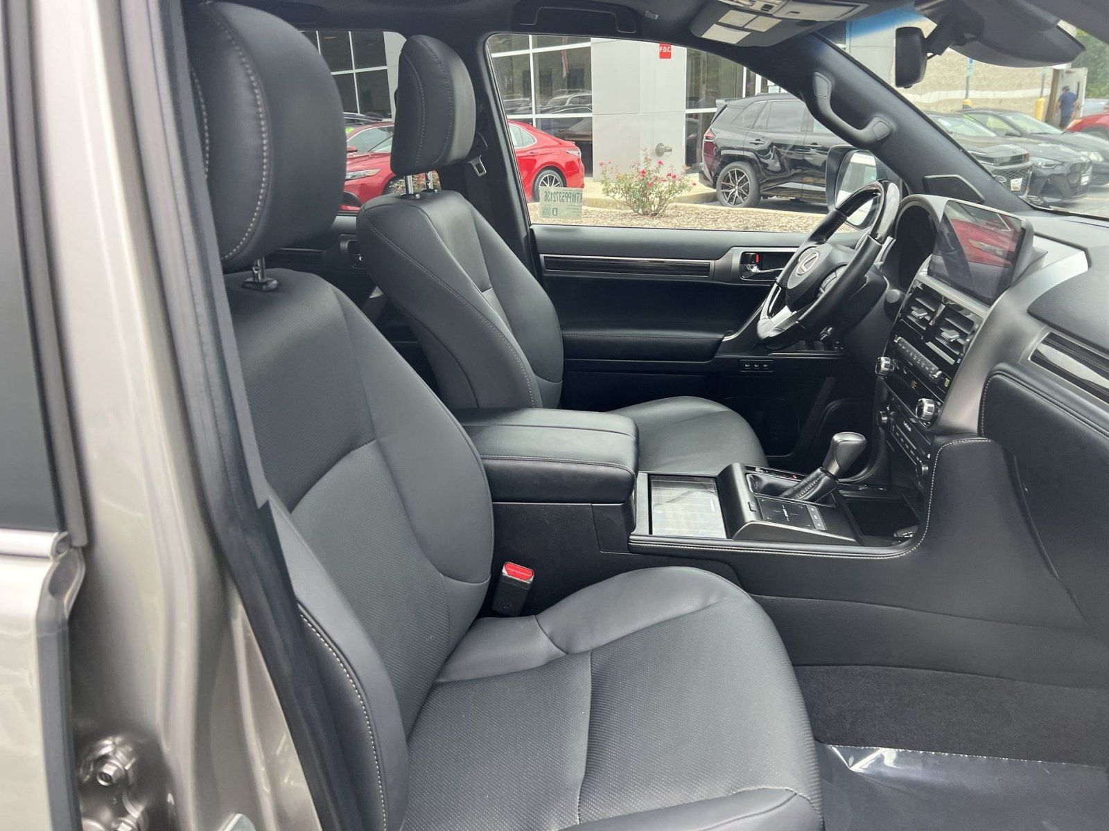 Used 2023 Lexus GX 460 Premium w/ Premium Package AWD/4WD image 27