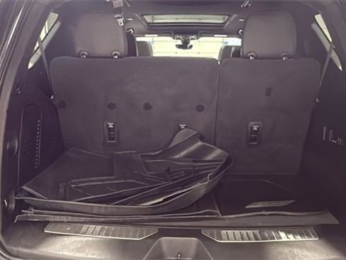 Used 2021 Chevrolet Tahoe Premier w/ Premium Package image 6