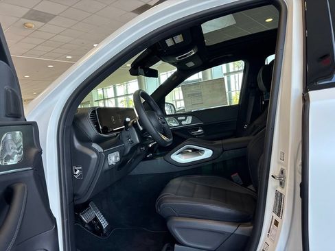 New 2026 Mercedes-Benz GLS 450 4MATIC image 30