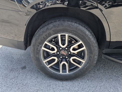 Used 2023 GMC Yukon AT4 w/ LPO, Floor Liner Package AWD/4WD image 11