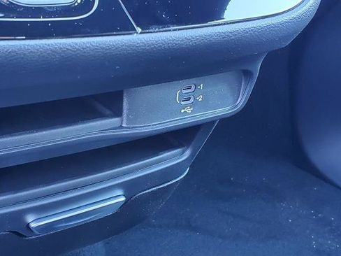Used 2026 Chrysler Voyager LX FWD image 16