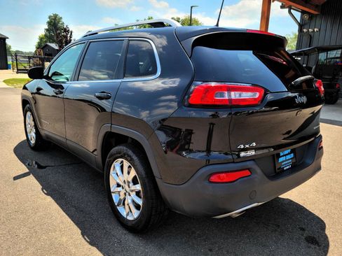 Used 2016 Jeep Cherokee Limited AWD/4WD image 6