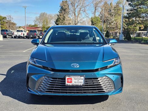 New 2026 Toyota Camry XLE AWD/4WD image 7