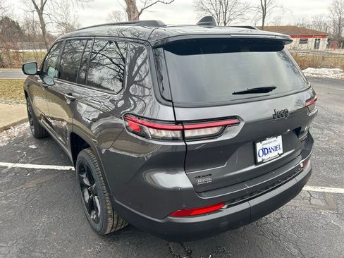 New 2025 Jeep Grand Cherokee L Limited image 25