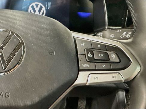 Used 2025 Volkswagen Jetta SE w/ Sunroof Package FWD image 13