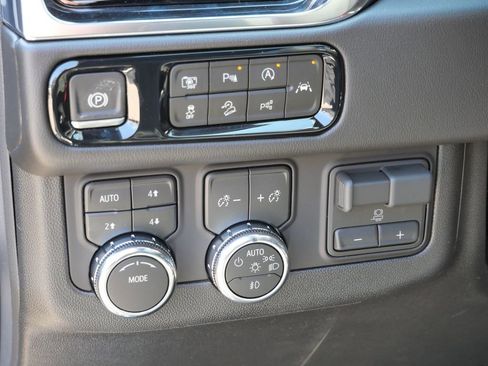 New 2026 GMC Yukon Elevation w/ Elevation Premium Package AWD/4WD image 47