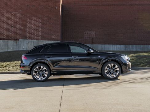 New 2026 Audi Q8 Premium Plus image 3