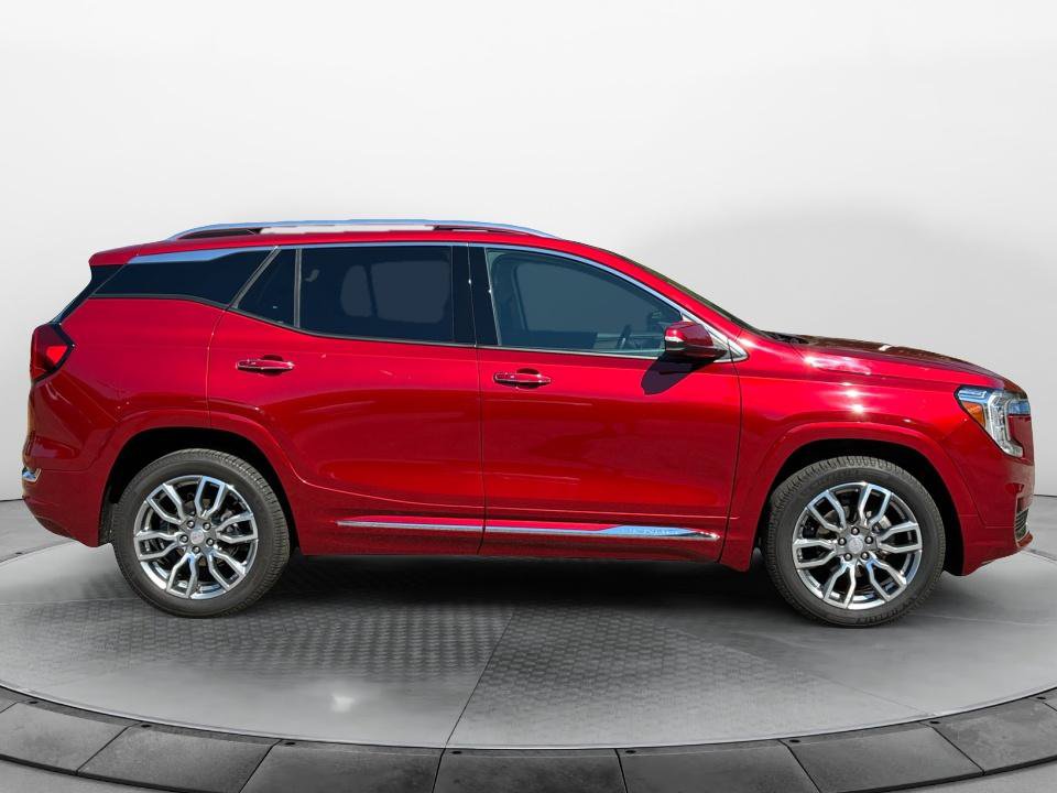 Used 2024 GMC Terrain Denali AWD/4WD image 8