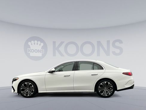 New 2026 Mercedes-Benz E 350 4MATIC Sedan image 2