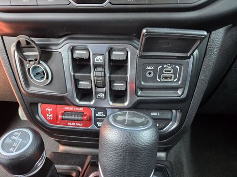 Certified 2021 Jeep Wrangler Unlimited Rubicon image 14