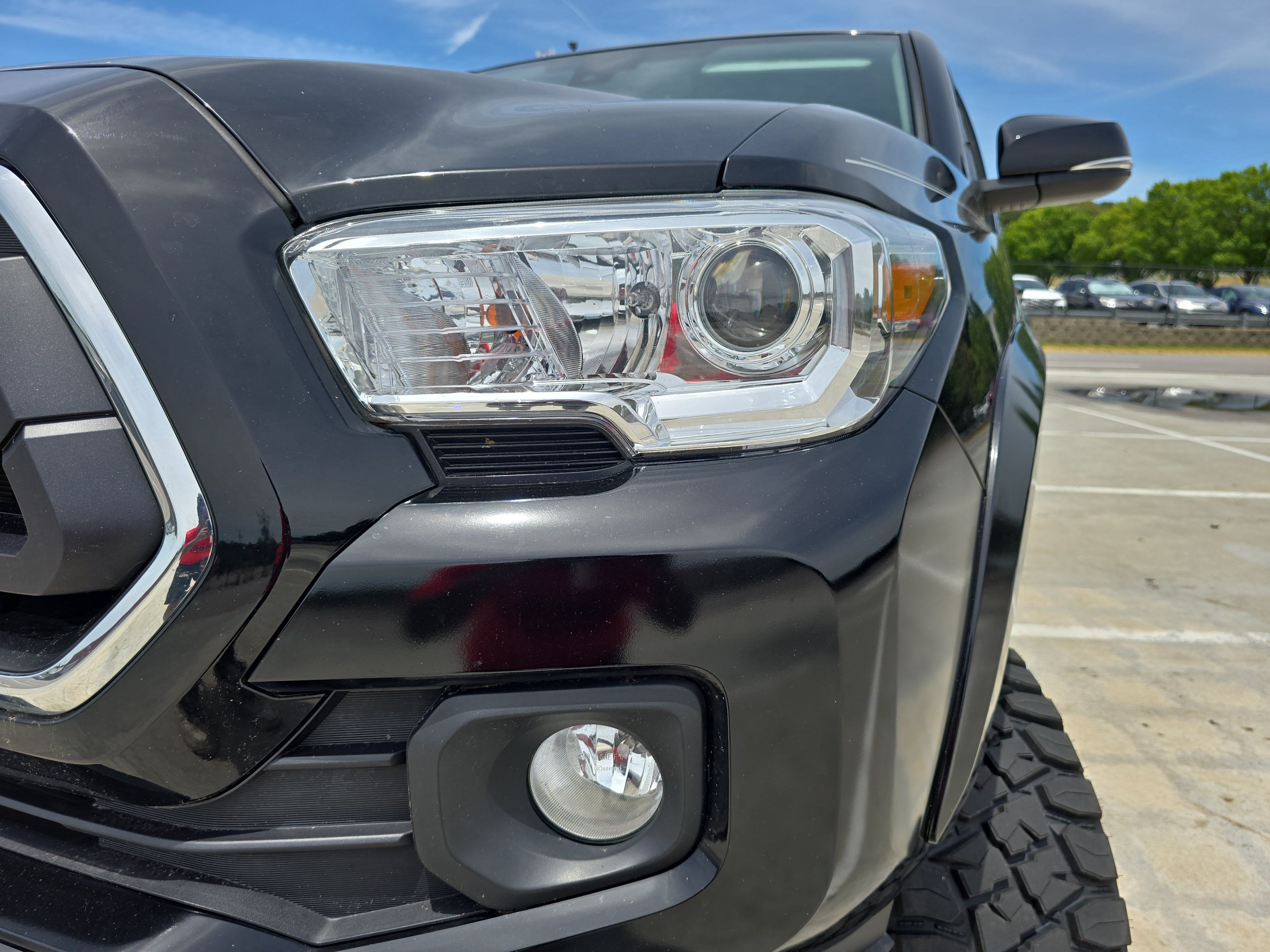 Used 2023 Toyota Tacoma SR5 w/ Technology Package AWD/4WD image 30