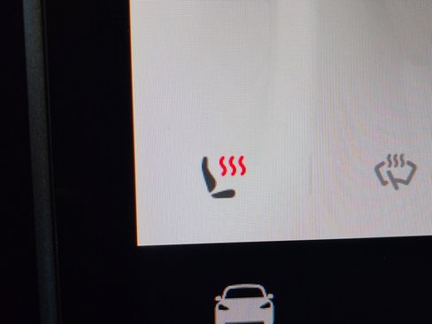 Used 2023 Tesla Model Y Long Range image 6