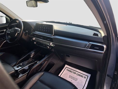 Used 2022 Kia Telluride LX image 30