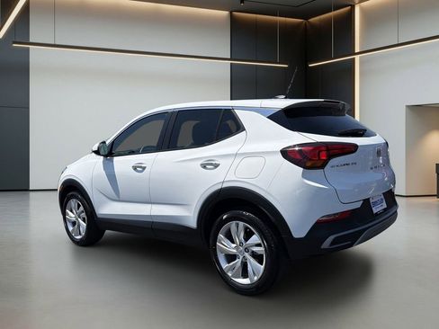 Certified 2024 Buick Encore GX Preferred FWD image 3