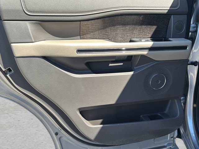 Used 2021 Ford Expedition Limited AWD/4WD image 13